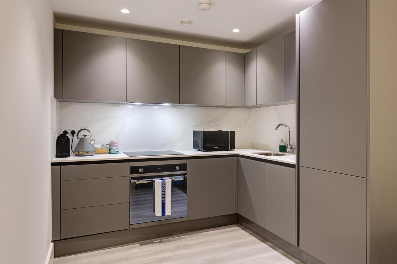 Charles Hope London Apartment *