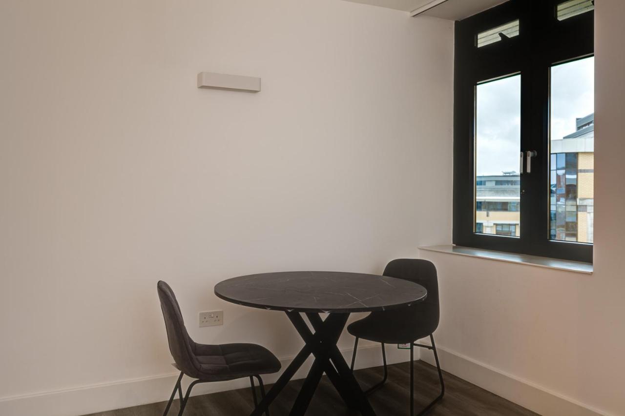 Charles Hope London Apartment *